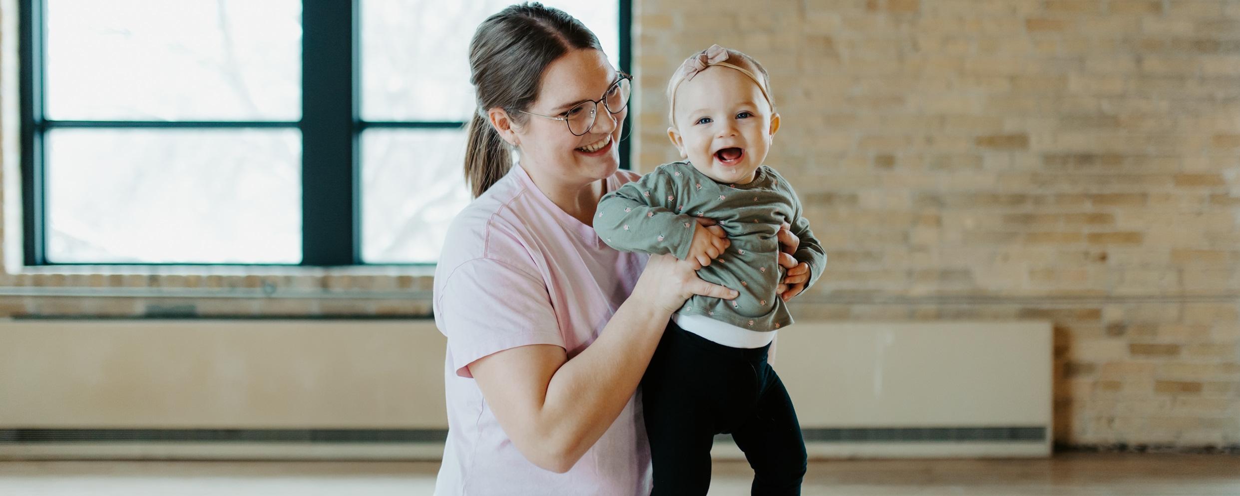 mom and baby exercise class 